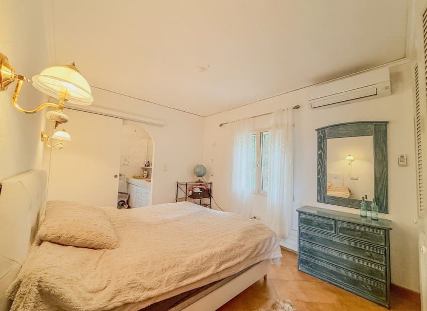 4 slaapkamer Villa te koop in Denia met zwembad - € 595.000 (Ref: 9172455)