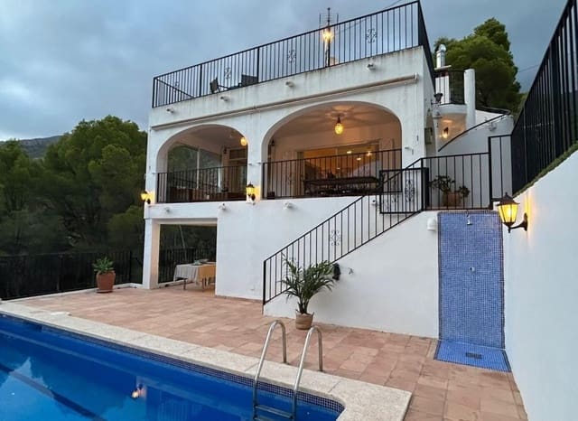 5 slaapkamer Villa te koop in Altea la Vella, Altea met zwembad - € 750.000 (Ref: 9176034)