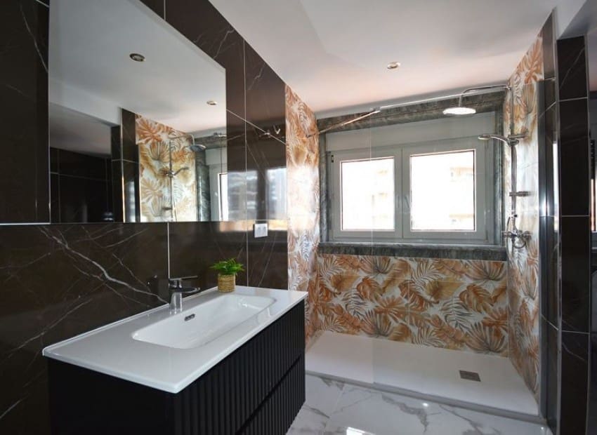 5 soveværelse Lejlighed til salg i Calpe / Calp med swimmingpool garage - € 1.200.000 (Ref: 9180163)