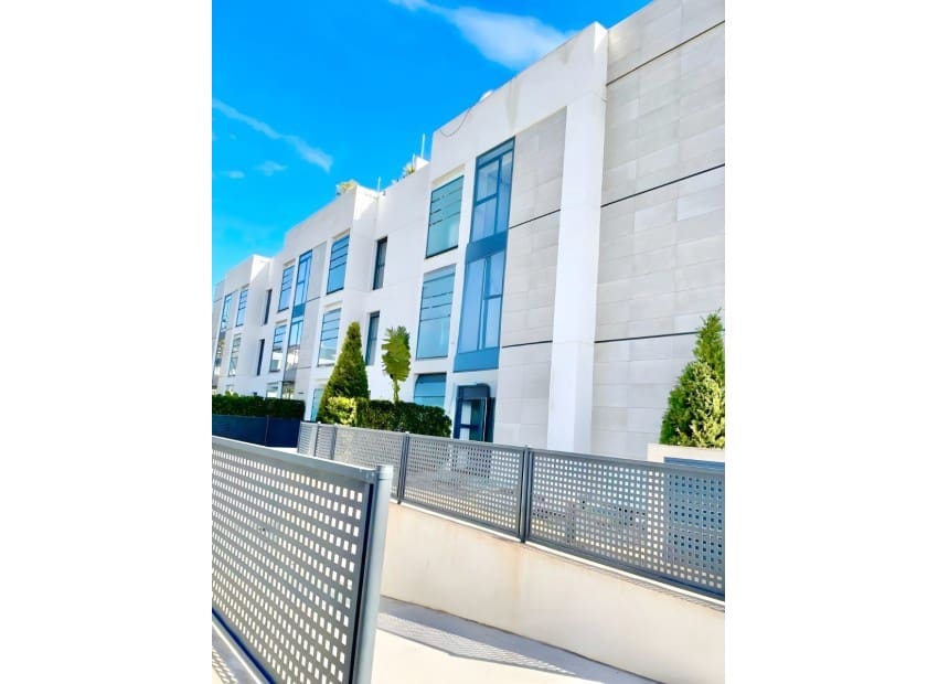 2 soveværelse Lejlighed til salg i Arenal med swimmingpool garage - € 425.000 (Ref: 9181533)