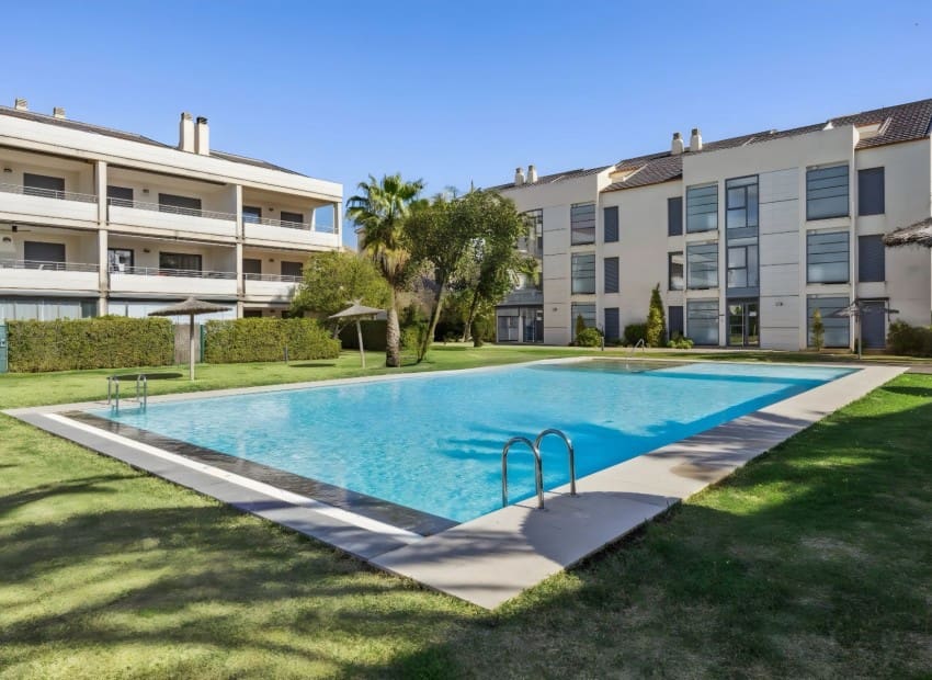 2 soveværelse Lejlighed til salg i Arenal med swimmingpool garage - € 425.000 (Ref: 9181533)