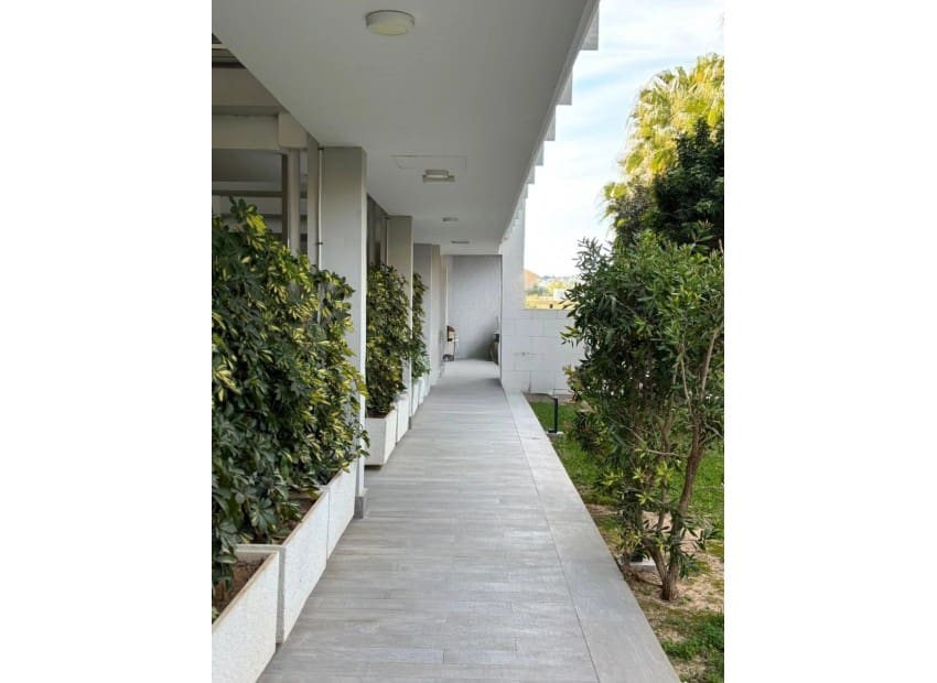 3 soveværelse Lejlighed til salg i Arenal med swimmingpool - € 499.500 (Ref: 9181916)