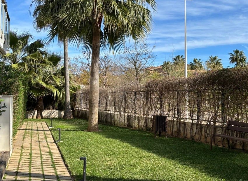 3 soveværelse Lejlighed til salg i Arenal med swimmingpool - € 499.500 (Ref: 9181916)