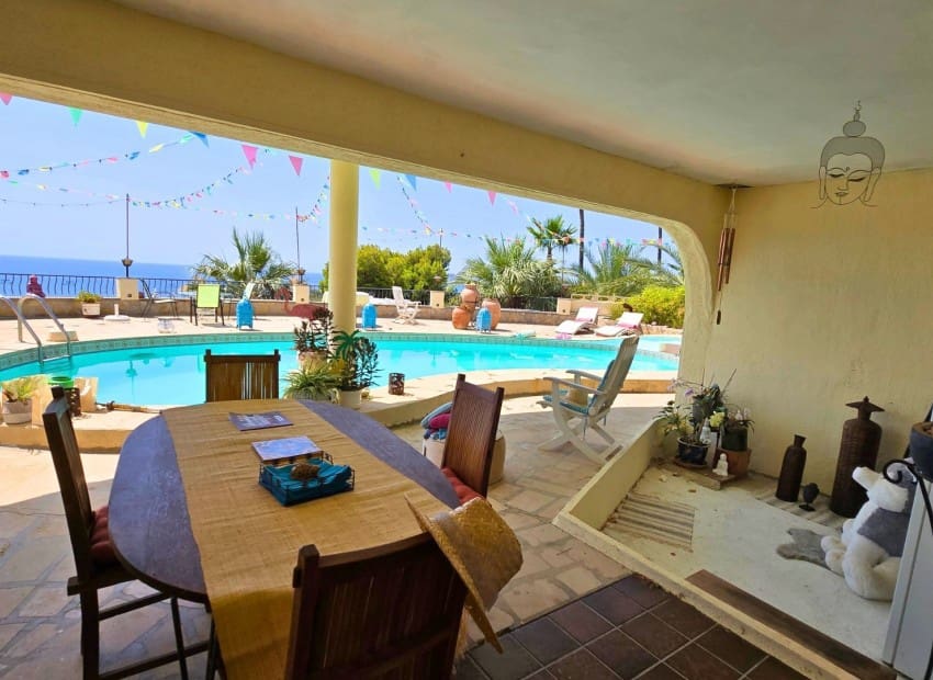 3 bedroom Villa for sale in Altea with pool garage - € 1,365,000 (Ref: 9186581)