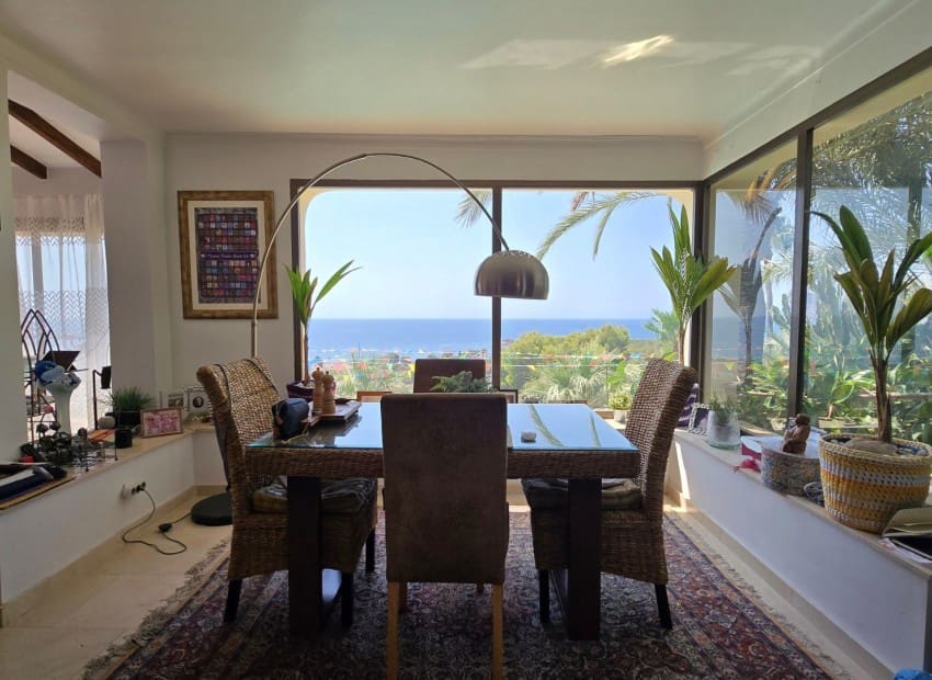 3 bedroom Villa for sale in Altea with pool garage - € 1,365,000 (Ref: 9186581)