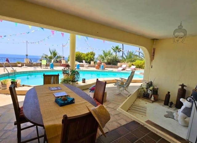 3 bedroom Villa for sale in Altea with pool garage - € 1,365,000 (Ref: 9186581)
