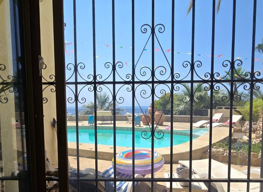 3 bedroom Villa for sale in Altea with pool garage - € 1,365,000 (Ref: 9186581)