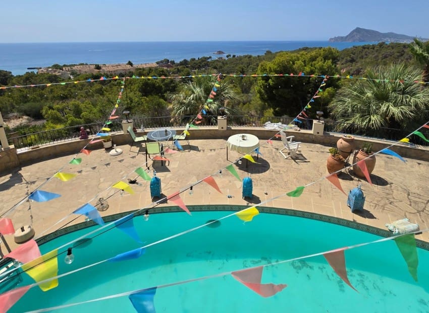 3 bedroom Villa for sale in Altea with pool garage - € 1,365,000 (Ref: 9186581)