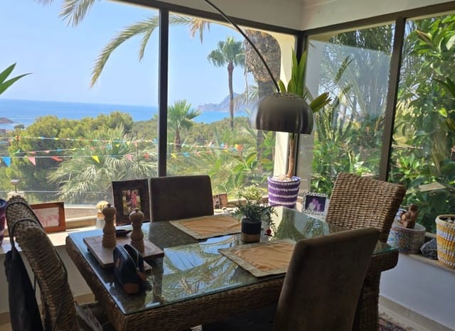 3 bedroom Villa for sale in Altea with pool garage - € 1,365,000 (Ref: 9186581)