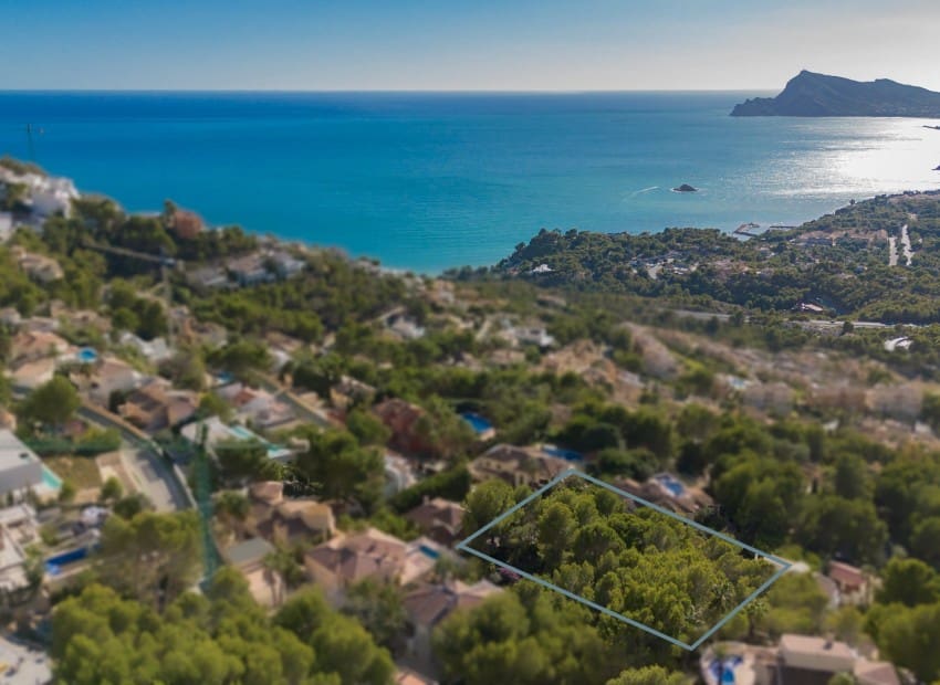 Grunde uden byggetilladelser til salg i Altea - € 745.000 (Ref: 9189856)