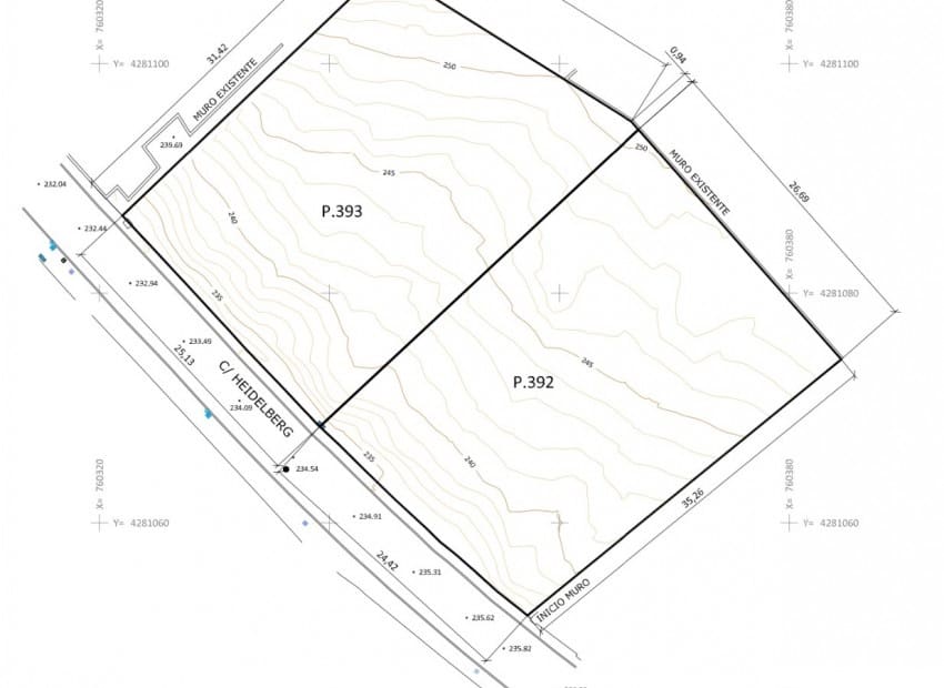 Grunde uden byggetilladelser til salg i Altea - € 745.000 (Ref: 9189856)
