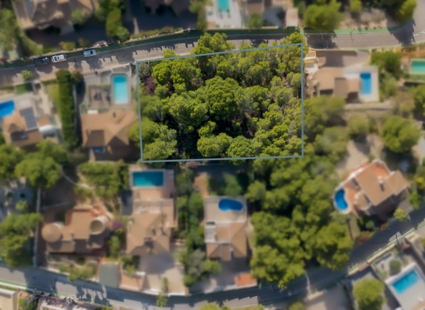 Grunde uden byggetilladelser til salg i Altea - € 745.000 (Ref: 9189856)