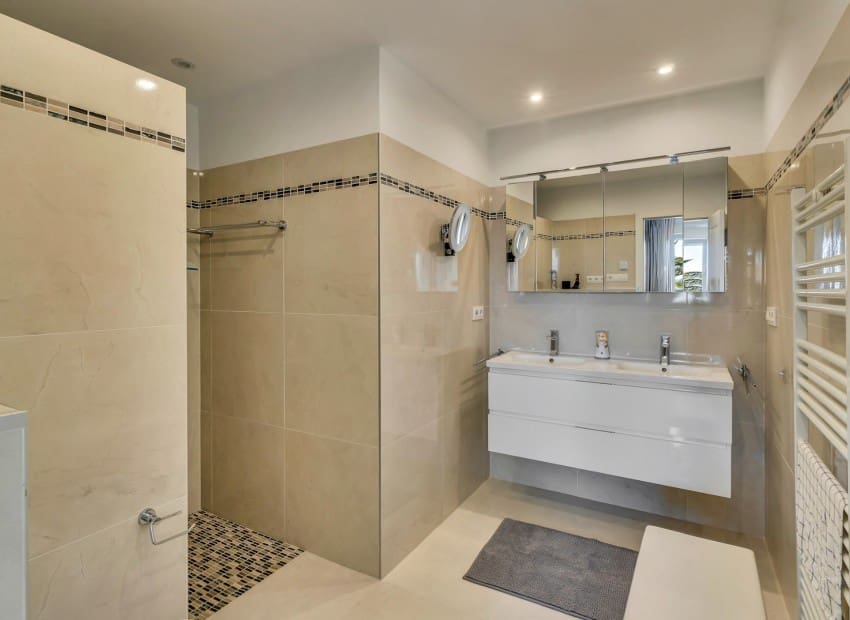 4 sovrum Villa till salu i Moraira med pool garage - 1 390 000 € (Ref: 9190257)