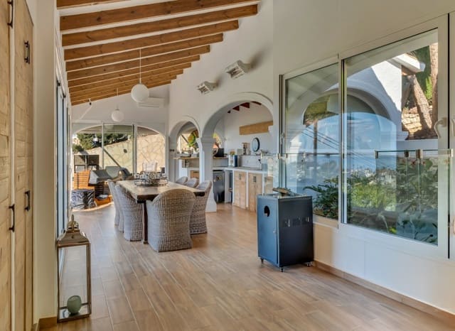 4 camera da letto Villa in vendita in Pinar del Advocat - Cometa, Teulada-Moraira con piscina garage - 1.390.000 € (Rif: 9190257)