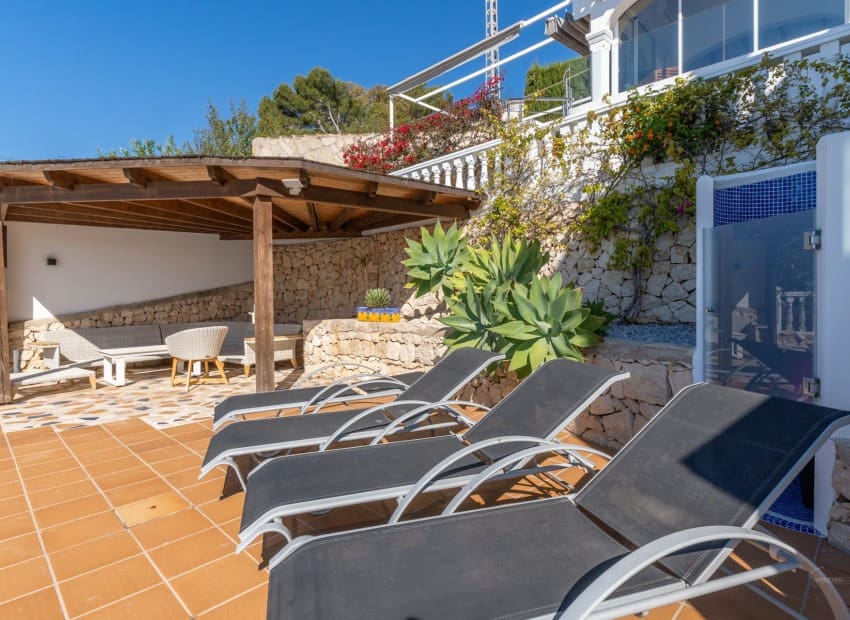 4 sovrum Villa till salu i Moraira med pool garage - 1 390 000 € (Ref: 9190257)
