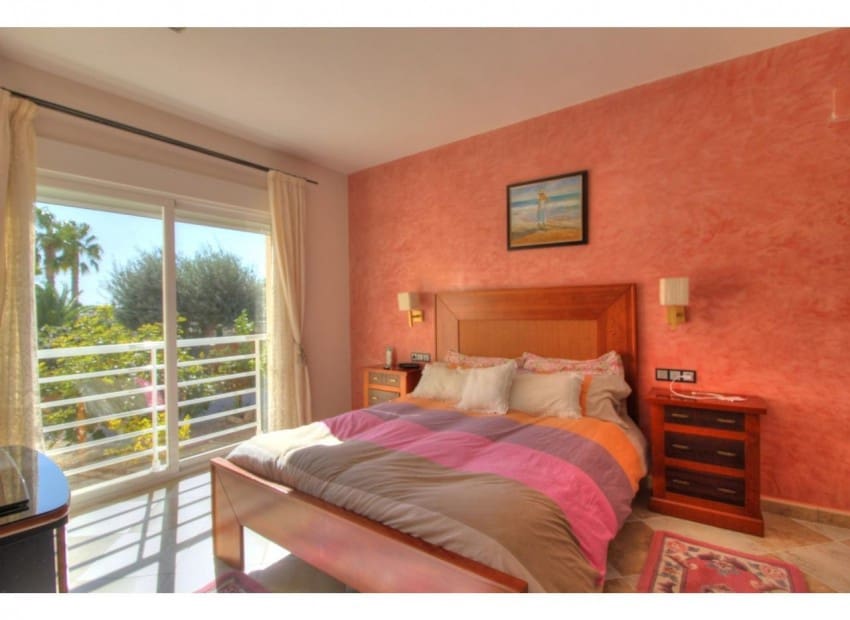 5 soverom Villa til salgs i Calpe / Calp med svømmebasseng garasje - € 680 000 (Ref: 9194719)