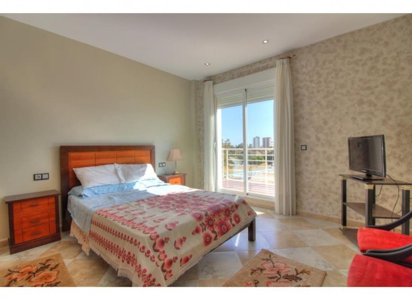 5 soverom Villa til salgs i Calpe / Calp med svømmebasseng garasje - € 680 000 (Ref: 9194719)