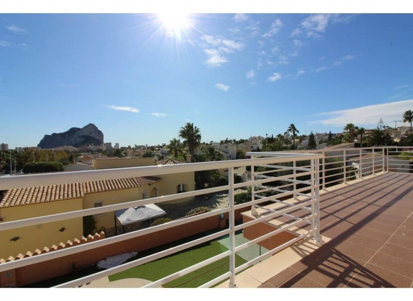5 soverom Villa til salgs i Calpe / Calp med svømmebasseng garasje - € 680 000 (Ref: 9194719)