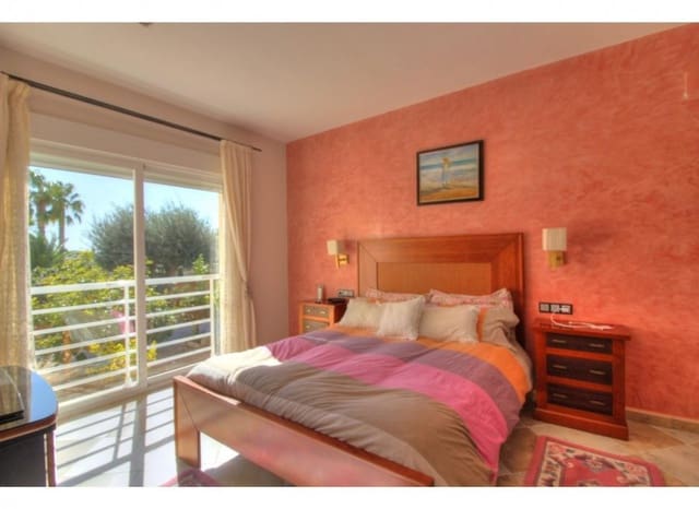 5 soverom Villa til salgs i Cometa - Carrió, Calpe / Calp med svømmebasseng garasje - € 680 000 (Ref: 9194719)