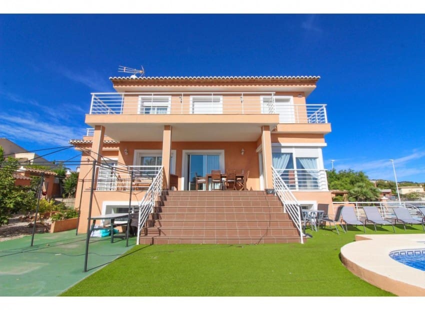 5 soverom Villa til salgs i Calpe / Calp med svømmebasseng garasje - € 680 000 (Ref: 9194719)