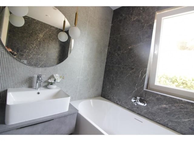 4 bedroom Villa for sale in Cometa - Carrió, Calpe / Calp with pool - € 995,000 (Ref: 9196918)