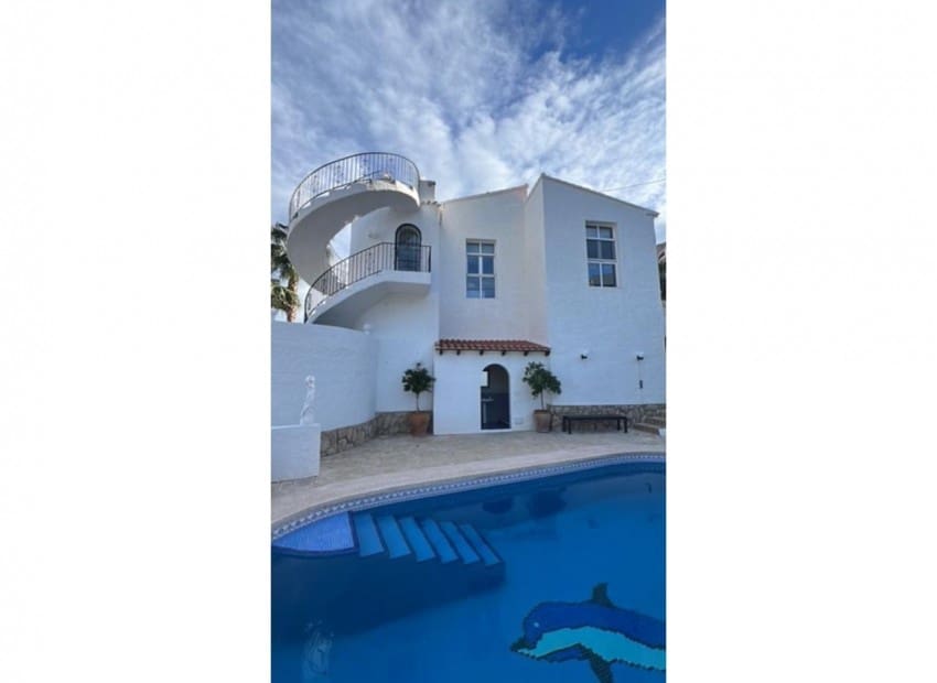 3 sypialnia Willa na sprzedaż w Calpe / Calp z basenem garażem - 675 000 € (Ref: 9197081)