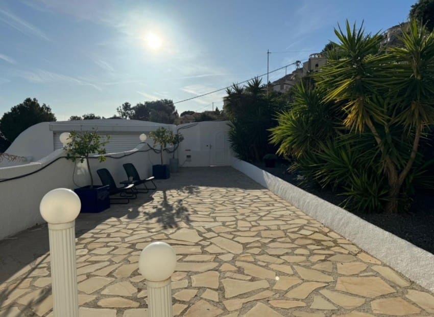 3 sypialnia Willa na sprzedaż w Calpe / Calp z basenem garażem - 675 000 € (Ref: 9197081)