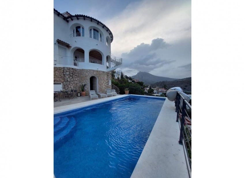 4 quarto Moradia para venda em Calpe / Calp com piscina - 950 000 € (Ref: 9197337)