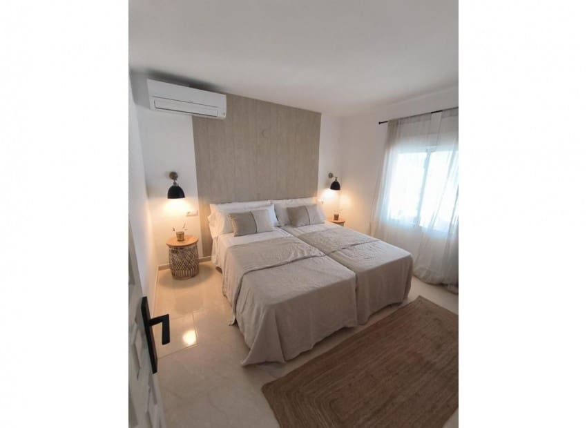 4 quarto Moradia para venda em Calpe / Calp com piscina - 950 000 € (Ref: 9197337)