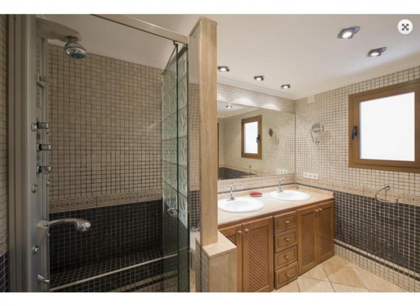 4 sypialnia Willa na sprzedaż w Calpe / Calp z basenem garażem - 775 000 € (Ref: 9197363)