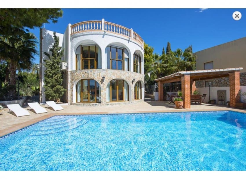 4 sypialnia Willa na sprzedaż w Calpe / Calp z basenem garażem - 775 000 € (Ref: 9197363)