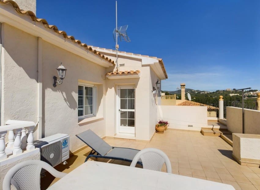 5 soveværelse Villa til salg i Calpe / Calp med swimmingpool - € 620.000 (Ref: 9198155)