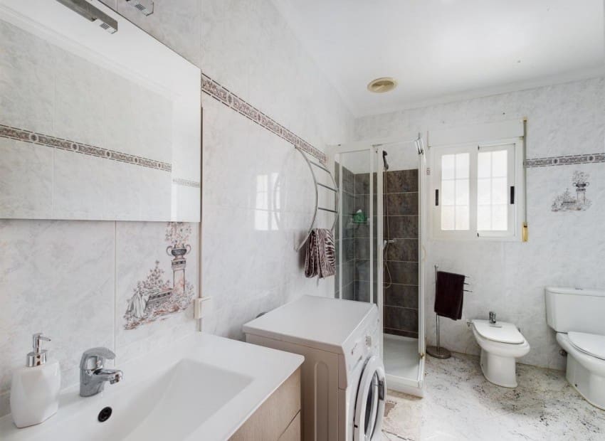 5 soveværelse Villa til salg i Calpe / Calp med swimmingpool - € 620.000 (Ref: 9198155)