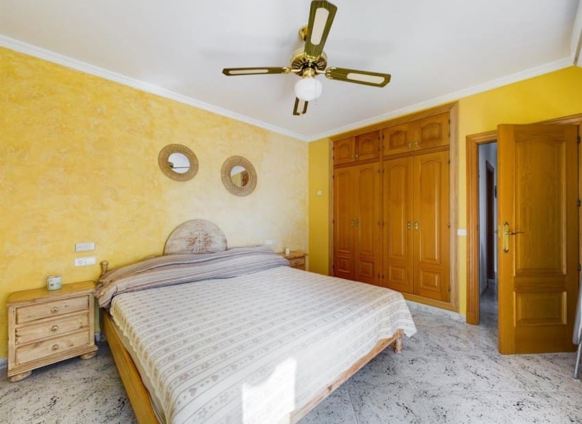 5 soveværelse Villa til salg i Calpe / Calp med swimmingpool - € 620.000 (Ref: 9198155)