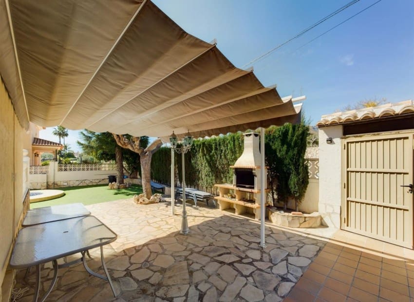 5 soveværelse Villa til salg i Calpe / Calp med swimmingpool - € 620.000 (Ref: 9198155)