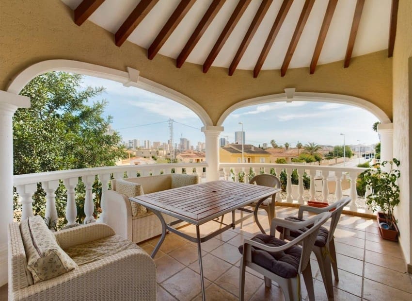 5 soveværelse Villa til salg i Calpe / Calp med swimmingpool - € 620.000 (Ref: 9198155)