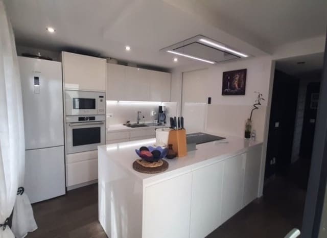 4 slaapkamer Villa te koop in Maryvilla, Calpe / Calp met zwembad - € 580.000 (Ref: 9227728)