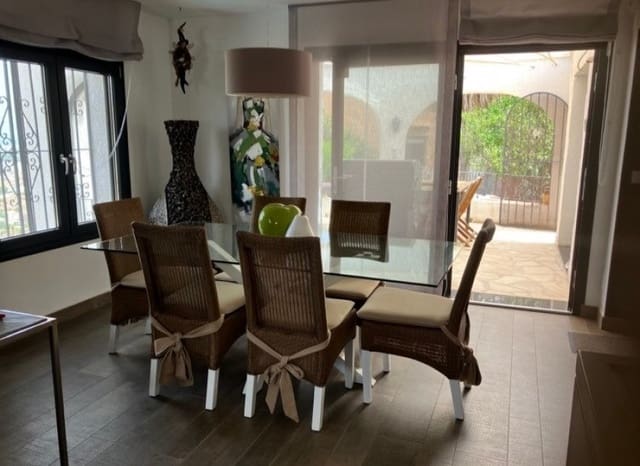 4 slaapkamer Villa te koop in Maryvilla, Calpe / Calp met zwembad - € 580.000 (Ref: 9227728)