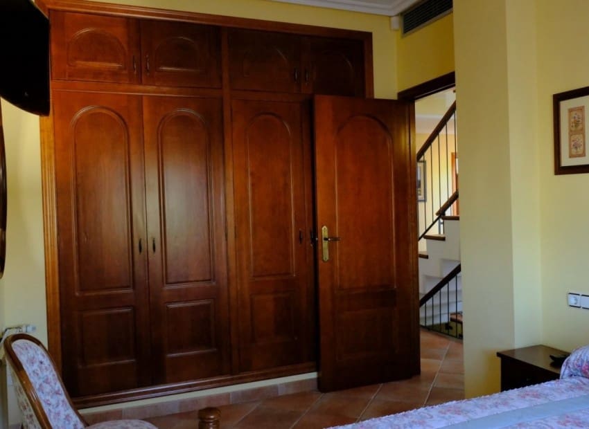 4 sovrum Finca/Hus på landet till salu i Orihuela med pool garage - 675 000 € (Ref: 9227863)