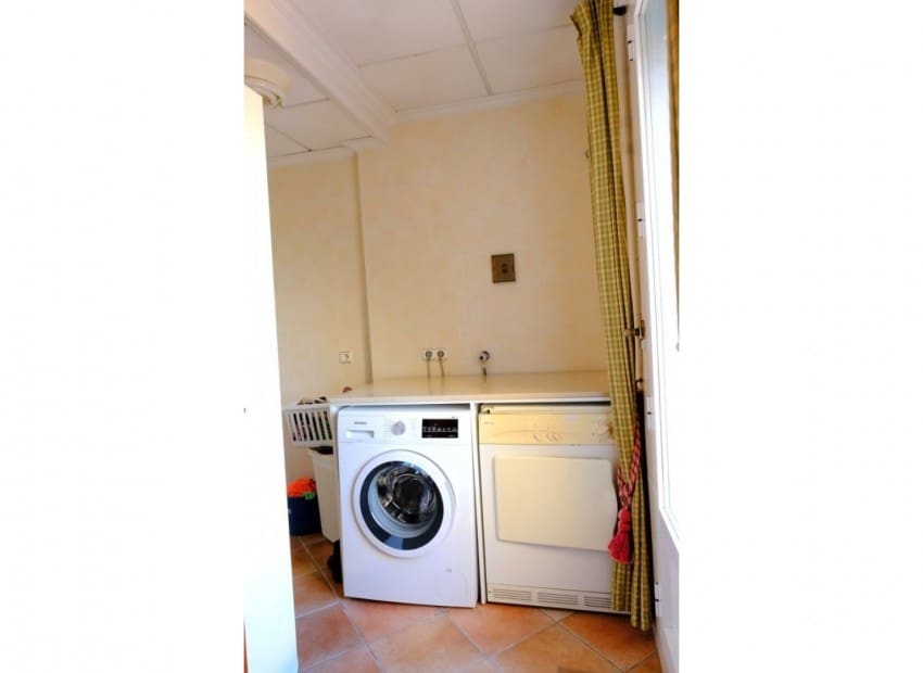 4 sovrum Finca/Hus på landet till salu i Orihuela med pool garage - 675 000 € (Ref: 9227863)