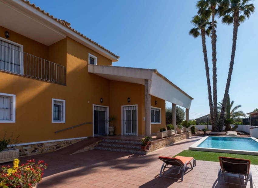 4 sovrum Finca/Hus på landet till salu i Orihuela med pool garage - 675 000 € (Ref: 9227863)