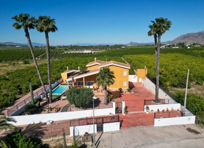 4 sovrum Finca/Hus på landet till salu i Orihuela med pool garage - 675 000 € (Ref: 9227863)