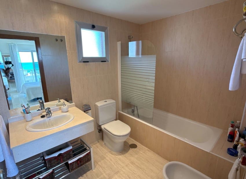 2 bedroom Apartment for sale in La Villajoyosa / Vila Joiosa with pool garage - € 395,000 (Ref: 9230605)