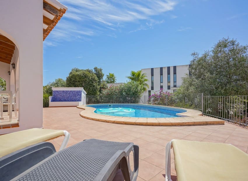 3 chambre Villa/Maison à vendre à Javea / Xabia avec piscine - 620 000 € (Ref: 9231266)