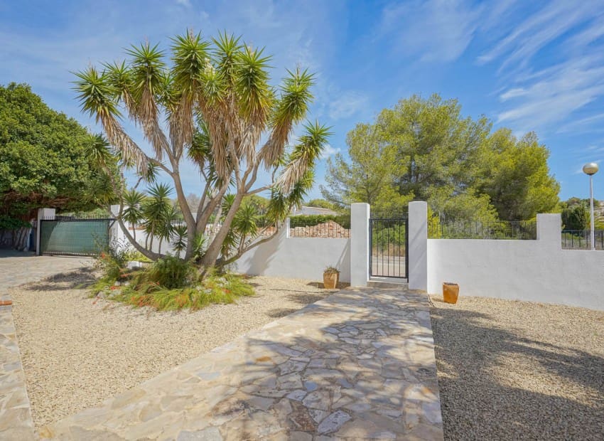 3 chambre Villa/Maison à vendre à Javea / Xabia avec piscine - 620 000 € (Ref: 9231266)