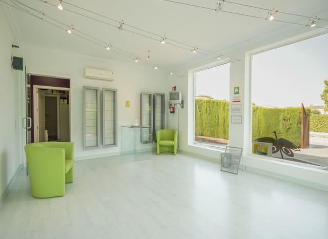 4 bedroom Villa for sale in Partida Tosal - Zona del Castellans, Javea / Xàbia - € 795,000 (Ref: 9231270)