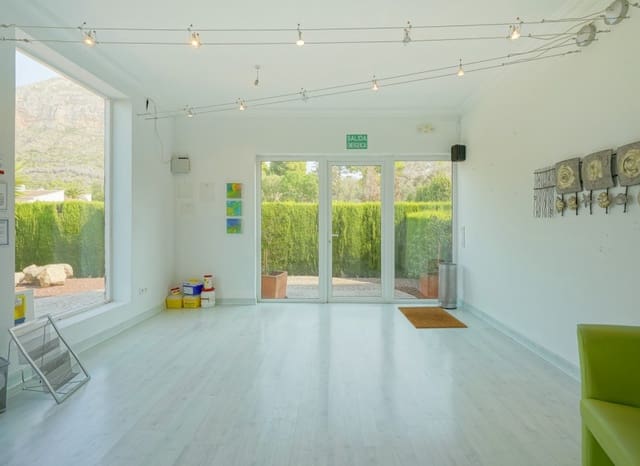 4 bedroom Villa for sale in Partida Tosal - Zona del Castellans, Javea / Xàbia - € 795,000 (Ref: 9231270)