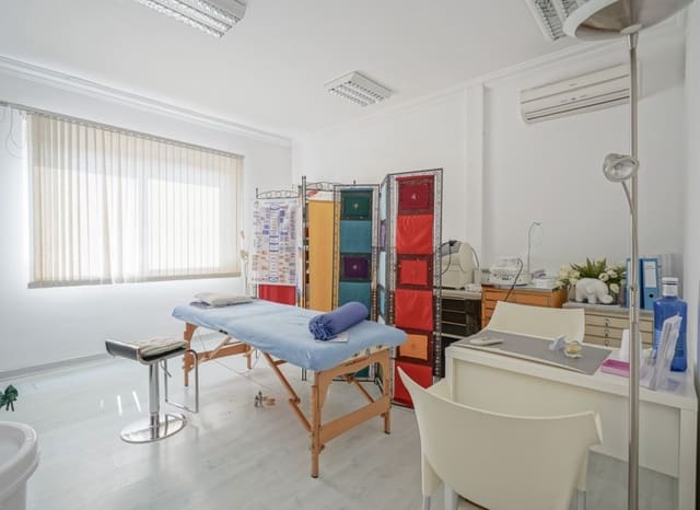 4 bedroom Villa for sale in Partida Tosal - Zona del Castellans, Javea / Xàbia - € 795,000 (Ref: 9231270)