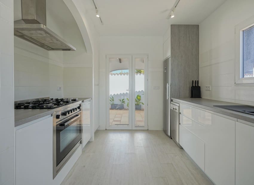 5 Zimmer Villa zu verkaufen in Calpe / Calp mit Pool - 749.000 € (Ref: 9231541)