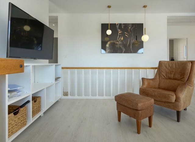 5 Zimmer Villa zu verkaufen in Gargasindi, Calpe / Calp mit Pool - 749.000 € (Ref: 9231541)